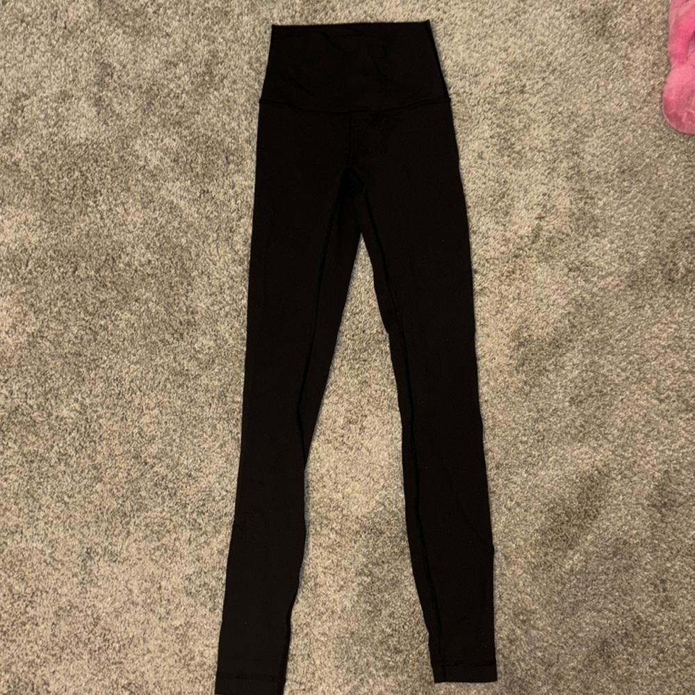 lululemon leggings black size 0 but fit like a 00